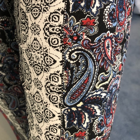 Pants with pattern - Picture 2 of 5